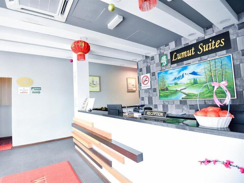 Lumut Suites Exterior photo